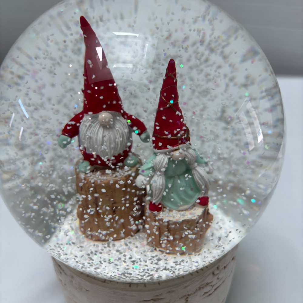 New Holiday Christmas Gnome Musical Snow Globe